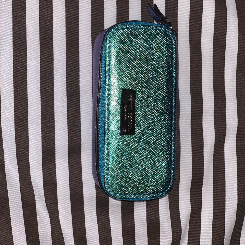 🦄🦄 BNWT GALACTIC PETROL LIPSTICK CASE🦄🦄
